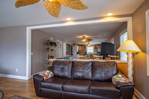 Sofa and breakfast bar upstairs 