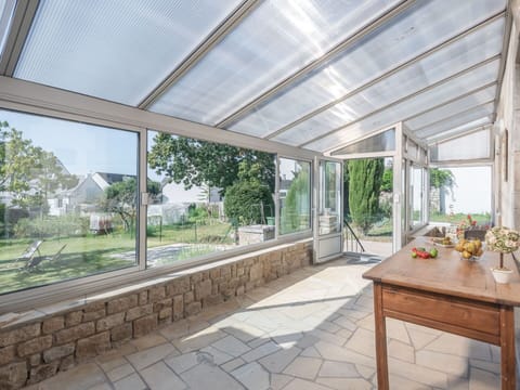 Property, Real Estate, Building, House, Room, Home, Ceiling, Interior Design, Daylighting, Architecture