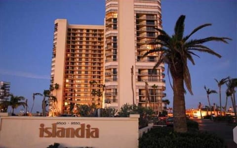 Front entrance with 24 hour security