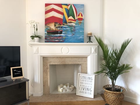 Living Room & TV set-up with Apple TV