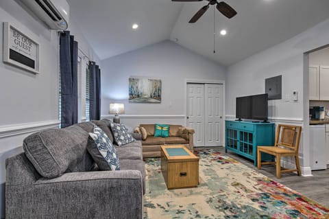 Ocean Springs Vacation Rental | Single-Story Studio | 1BA | 400 Sq Ft