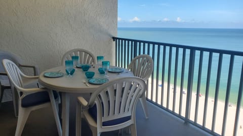 Penthouse Beach view