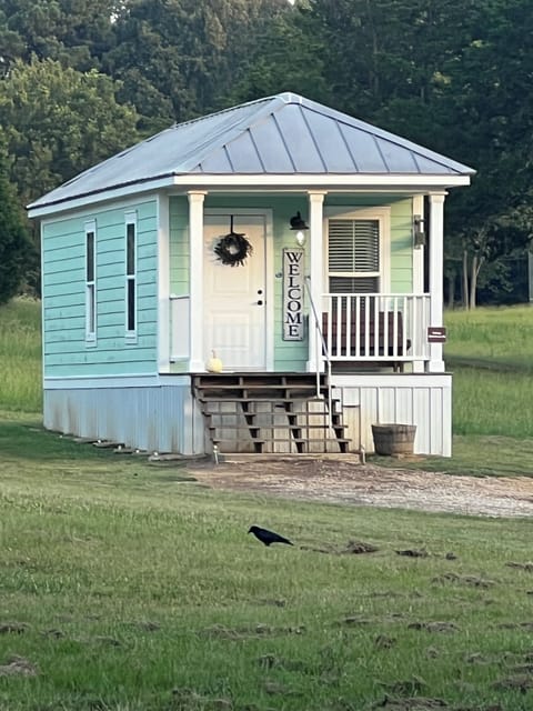 Rural setting but close to everything!