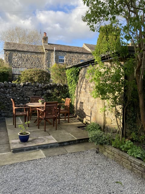 Outdoor dining in private garden