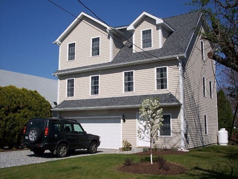 Great family beach home in Narragansett. 