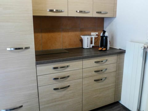 Cabinetry, Property, Furniture, Drawer, Wood, Dresser, Countertop, Chest Of Drawers, Wood Stain, Flooring