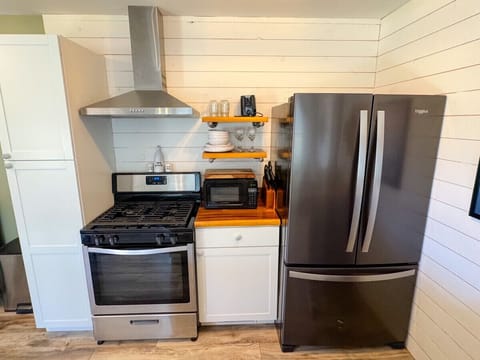 Updated appliances for you to cook during your stay!