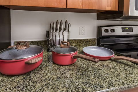 Kitchen Cookware 