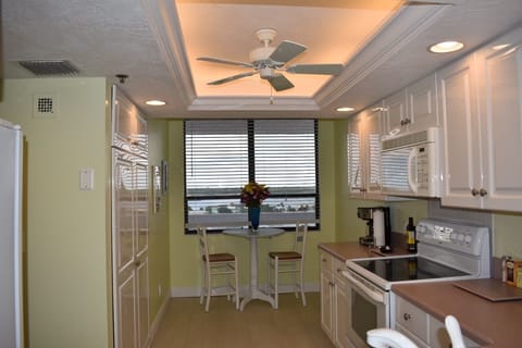 Kitchen bistro with a view of the Intracoastal
