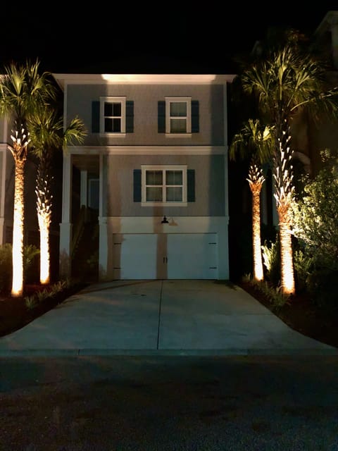 Welcome to Seaglass! Professional Landscaping with Lighting!