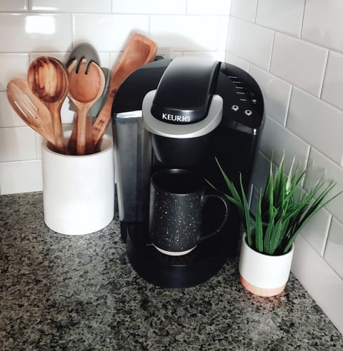 Keurig maker with access to free coffee and hot chocolate pods. Free oatmeal!