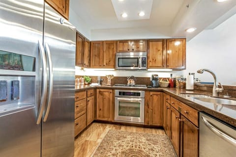 Antlers Vail Four Bedroom Residence Kitchen