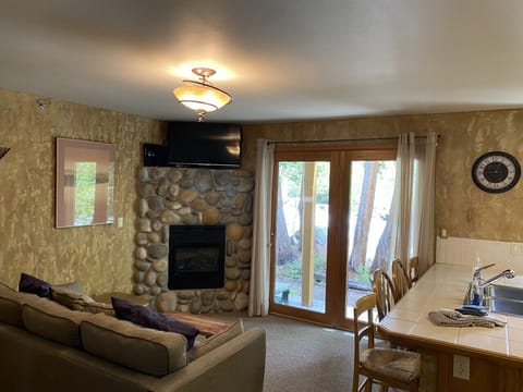 1 bedroom/1 bathroom comfy condo right on the river and 1 block to town!  
