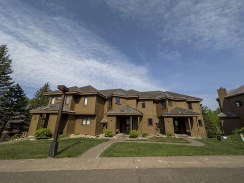 Well-kept townhome grounds.