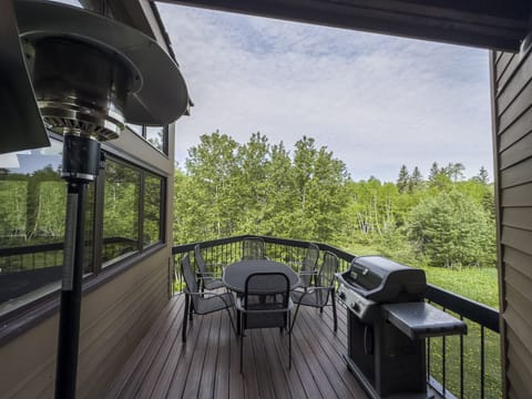 Deck space with access to grill and outdoor heater for the chillier nights!