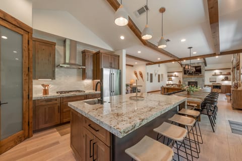 Kitchen island seats 5