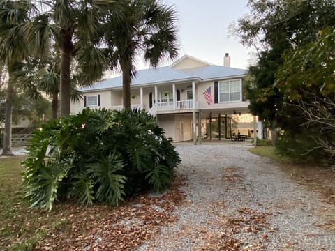 Drive leading up to the house /front view