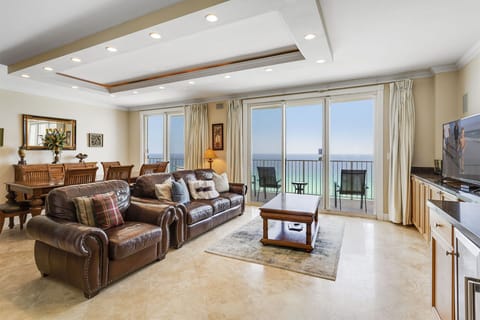 22-Majestic-Sun-1202B-Living