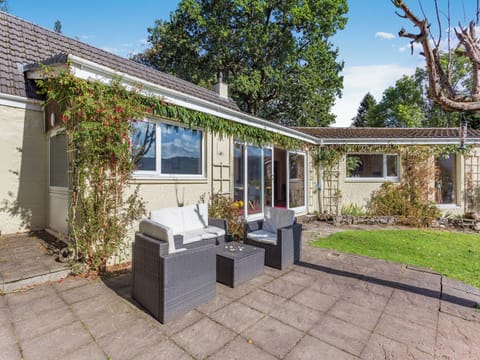 Sitting-out-area | The Steading, Camas Inas, near Acharacle