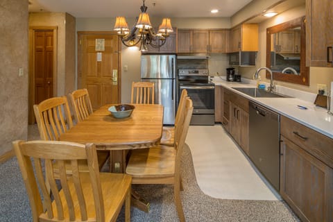 Cook a delicious meal | Main Level