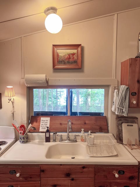 Pass through to screened porch dining area