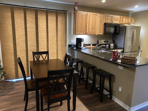 New open modern stainless steel appliances, granite counter top, fully furnished