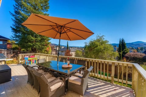 Relax on the sunny deck with gorgeous mountain views—perfect for morning coffee or sunset wine.