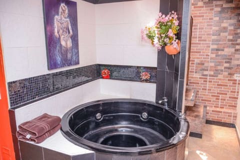 Hot tub