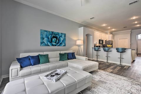 Living Room | Air Conditioning