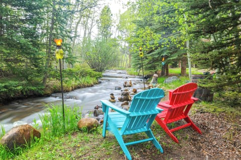 Nathrop Vacation Rental | 4BR | 3.5BA | Steps Required | 4,020 Sq Ft