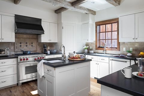 Kitchen - Shooting Star Cabin 11 - Teton Village, WY - Luxury Villa Rental