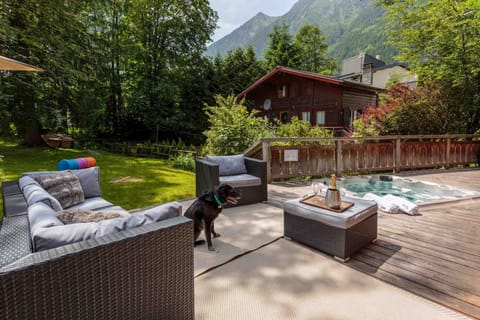 Chalet des Souchettes terrace