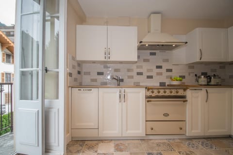 Well equipped kitchen