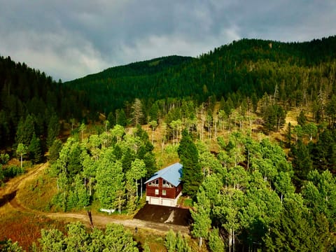 Enjoy your vacation at our home in the mountains. 