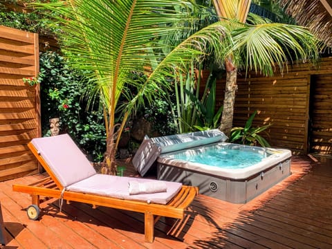Your relaxation area on the furnished terrace with private jacuzzi