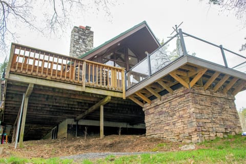 newly updated Deck with hot tub balcony - 2024