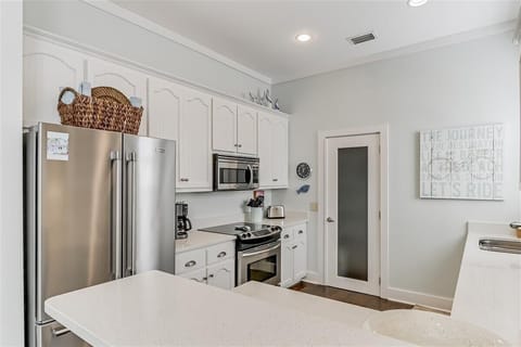 Kitchen - Complete with Ample Counter Space for Meal Prep