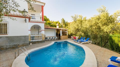 Parador de los Olivos Sayalonga by Ruralidays