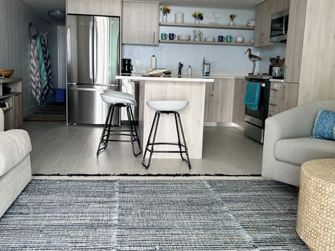 Kitchen (The open floor plan allows for an easy and relaxed vacation experience)