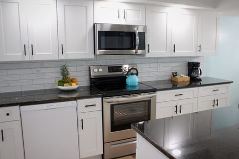 Electric stove and microwave for preparing meals