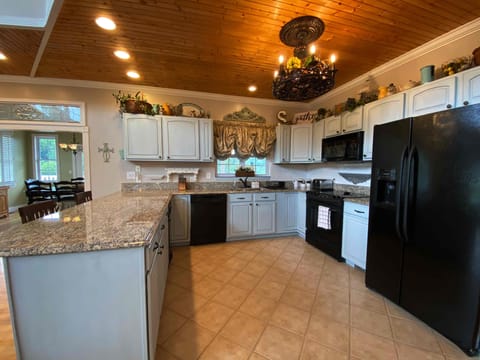 Main floor full kitchen