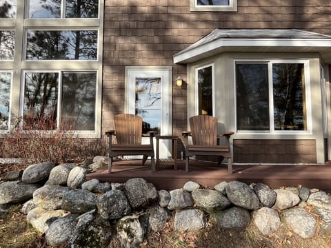 Relax with a drink and enjoy the lake views