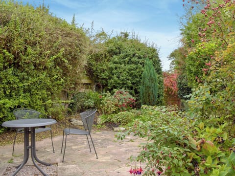 Patio | Richmond Cottage - Richmond and Rebecca&rsquo;s Cottages, Welton