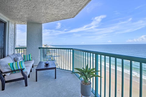Daytona Beach Shores Vacation Rental | 3BR | 3BA | 2,378 Sq Ft
