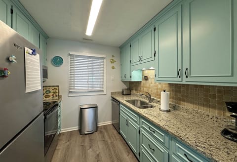 Plenty of countertop space to prepare a meal.