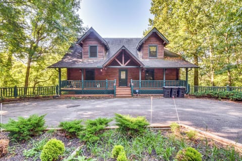 Sky Valley Vaction Rental | 6BR | 6BA | 4,000 Sq Ft | Steps Required