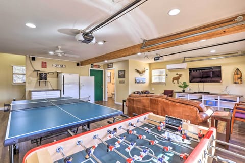 Garage Game Room | Refrigerator & Freezer | Smart TV