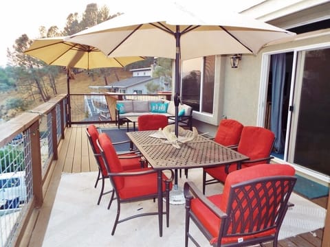 Relax on this large deck and watch the wildlife