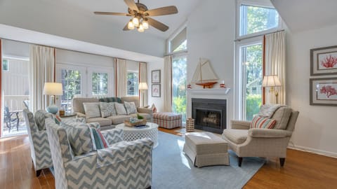 Coastal chic living space