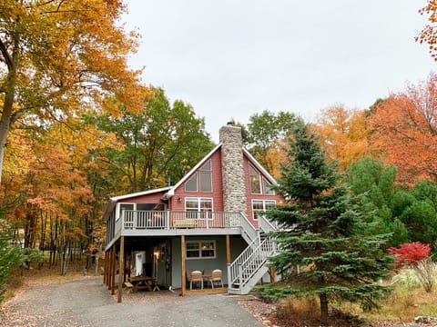 Front of house in the fall